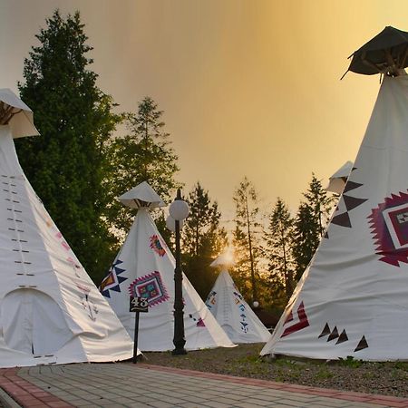 Wioska Indianska River Park Zator Buitenkant foto