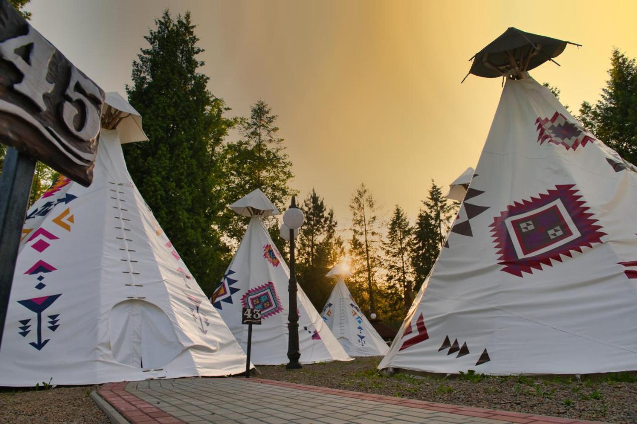 Wioska Indianska River Park Zator Buitenkant foto